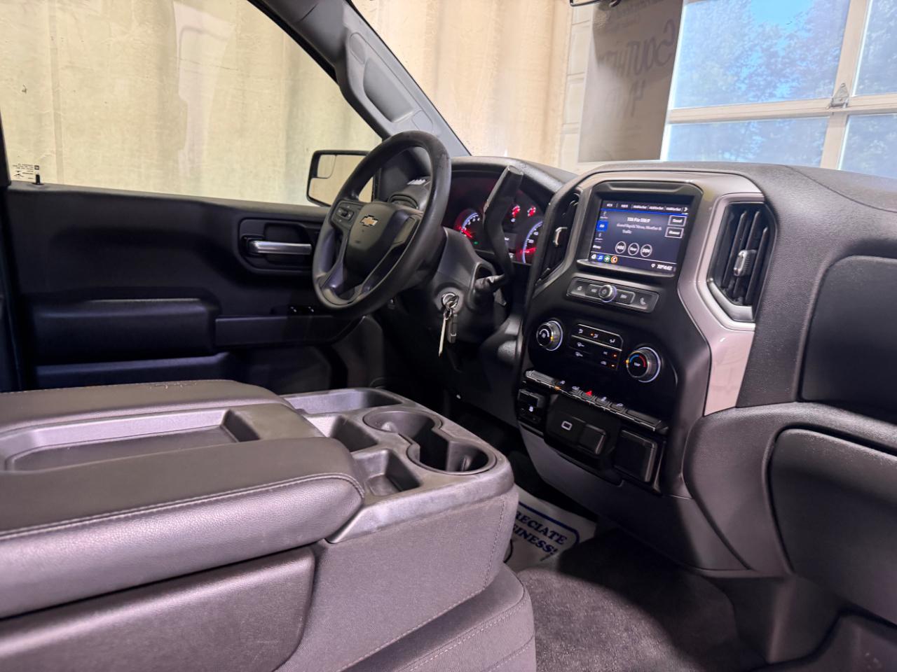 Chevrolet Silverado 1500 4WD Crew Cab 147" Custom 2020