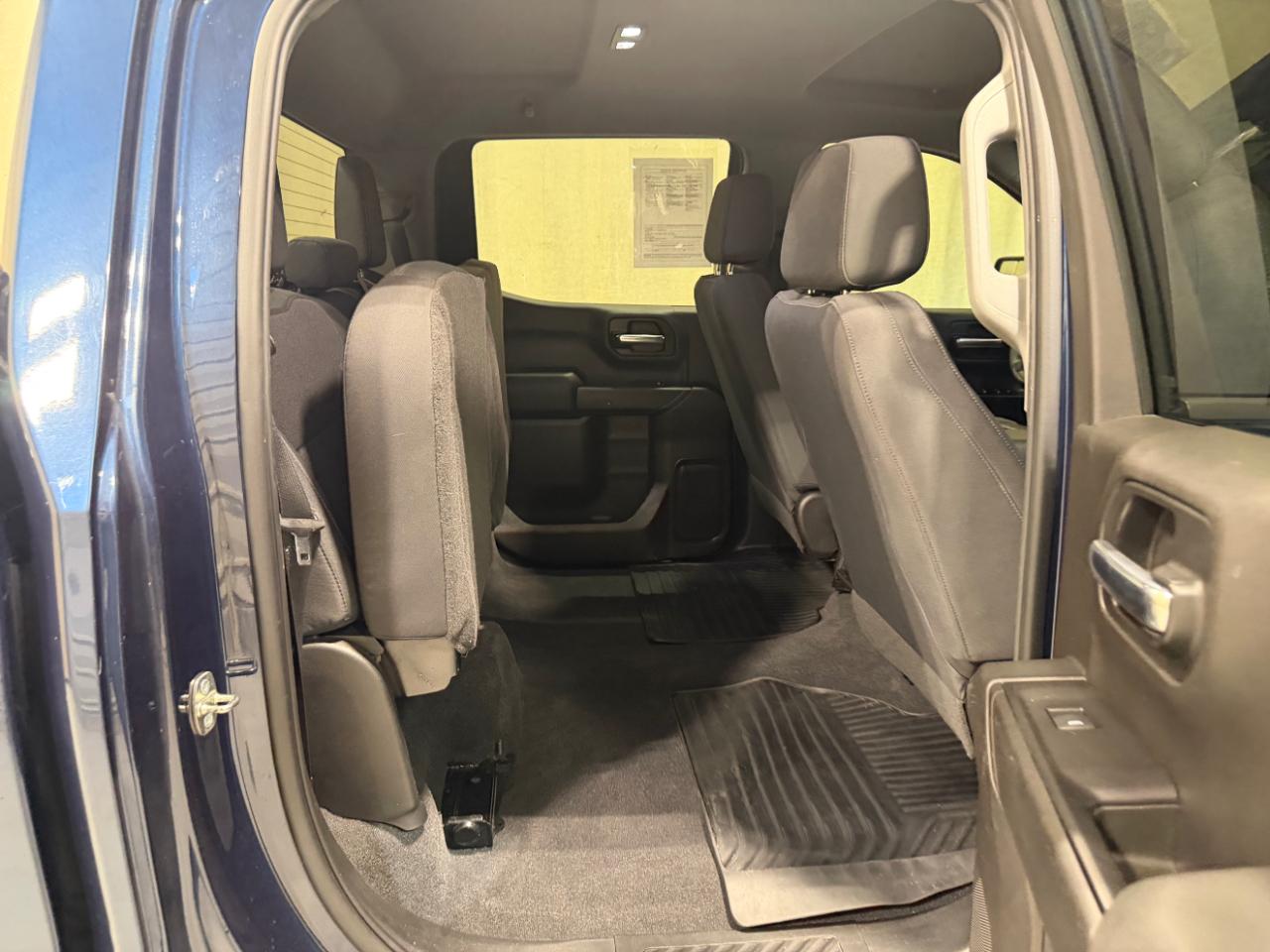Chevrolet Silverado 1500 4WD Crew Cab 147" Custom 2020