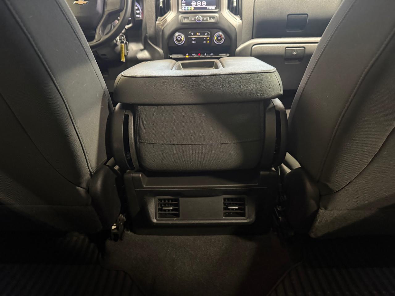 Chevrolet Silverado 1500 4WD Crew Cab 147" Custom 2020