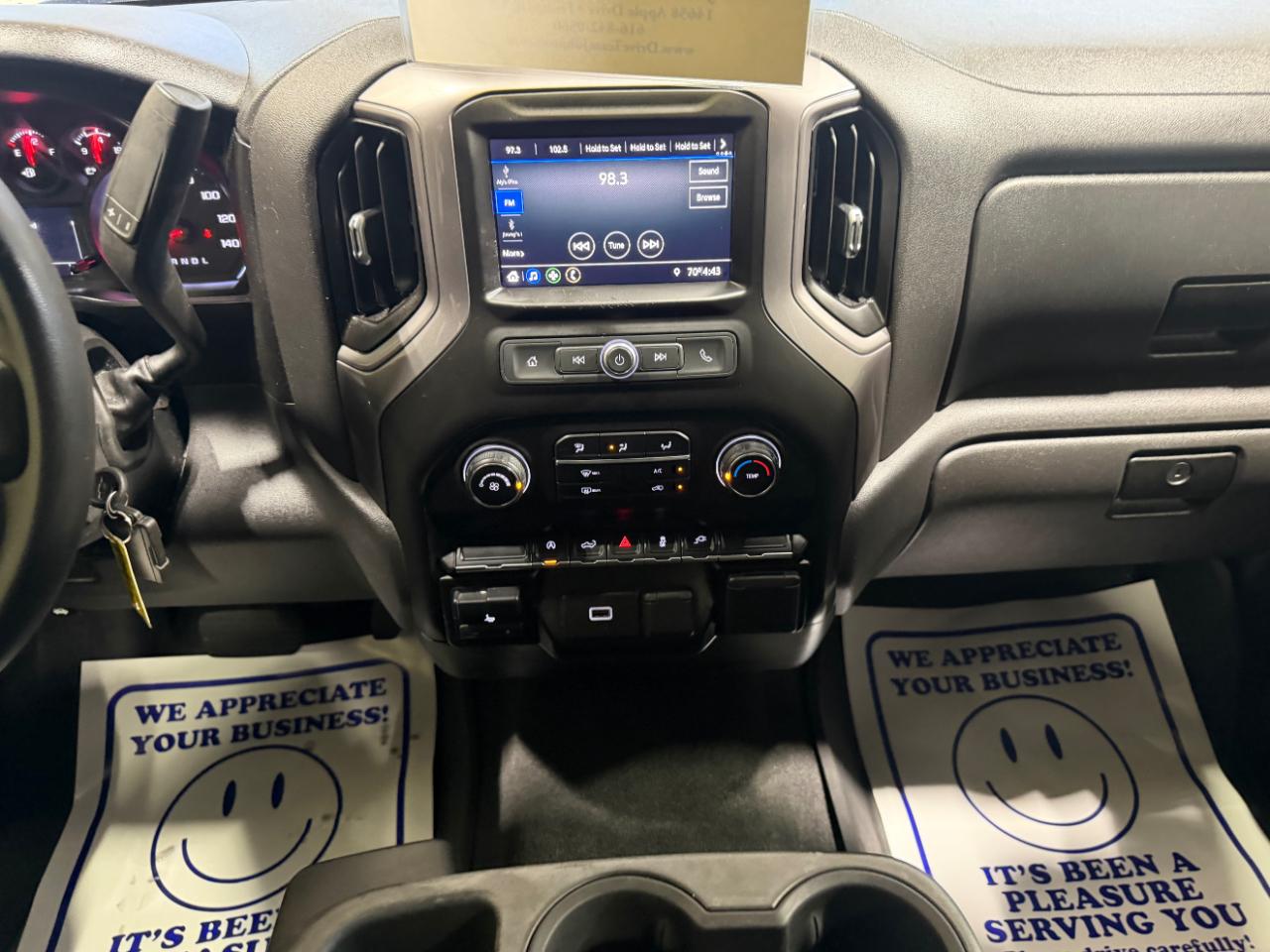 Chevrolet Silverado 1500 4WD Crew Cab 147" Custom 2020