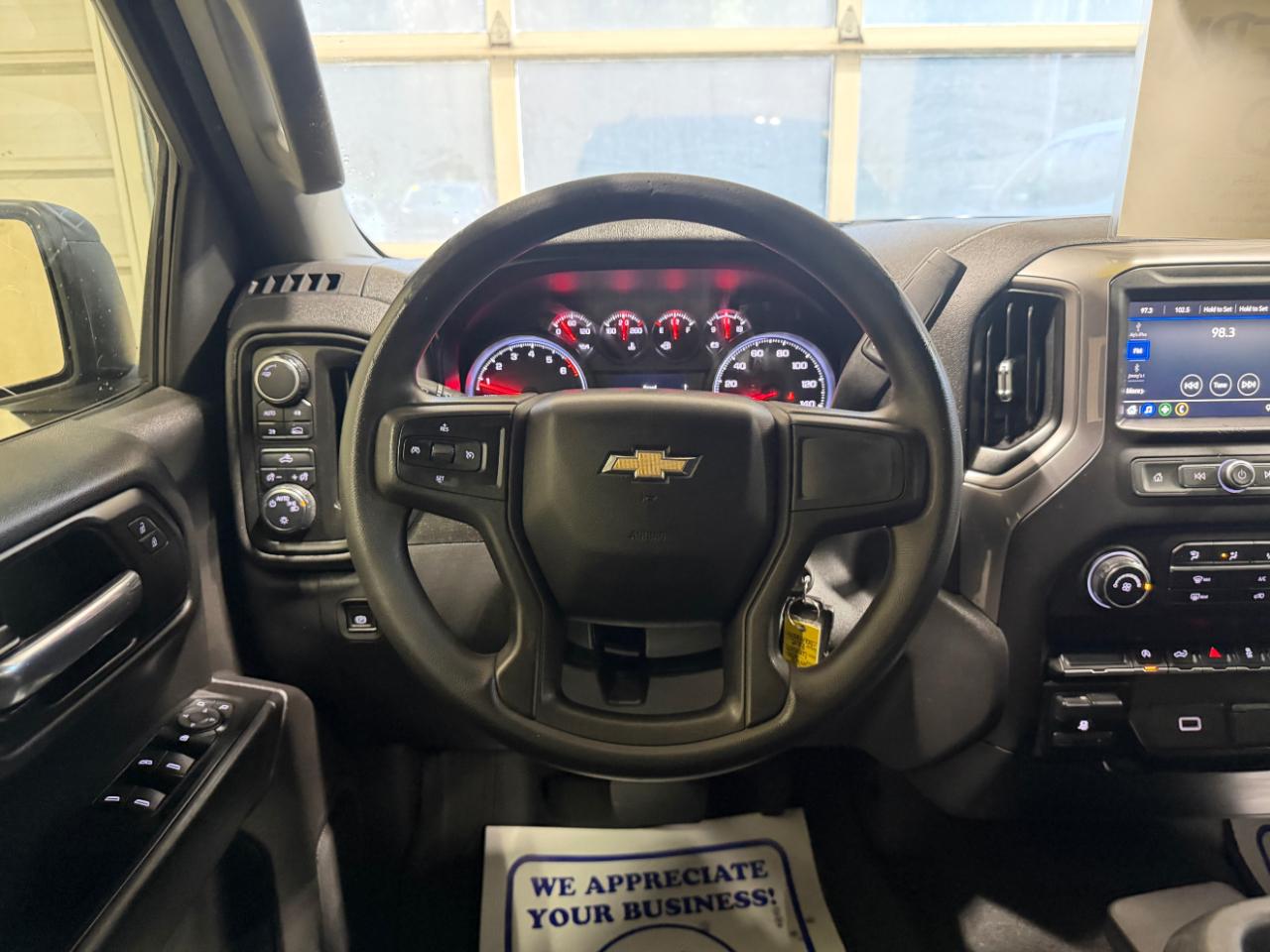 Chevrolet Silverado 1500 4WD Crew Cab 147" Custom 2020