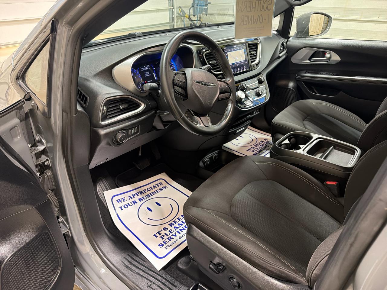 Chrysler Pacifica Touring FWD 2020