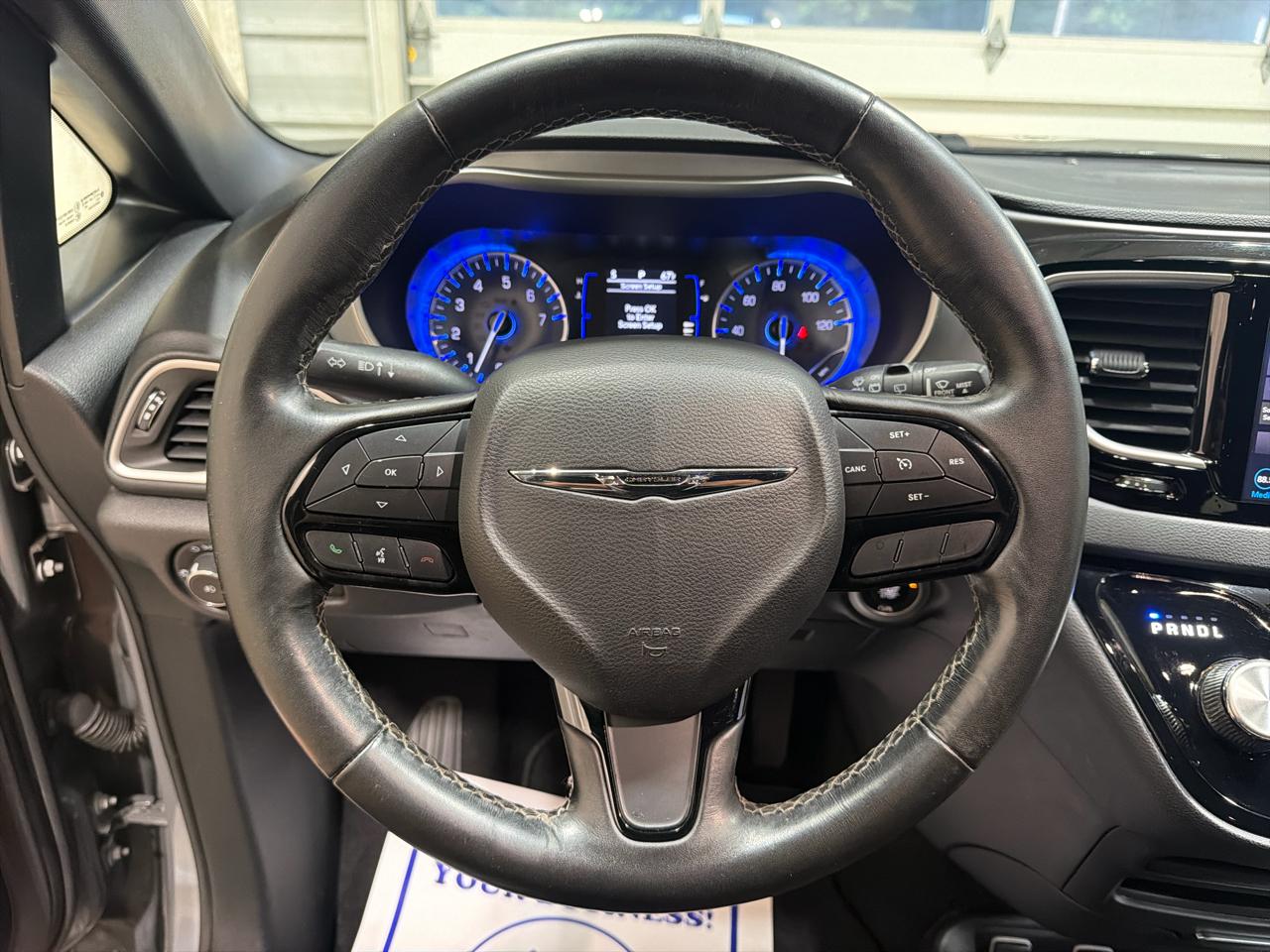 Chrysler Pacifica Touring FWD 2020