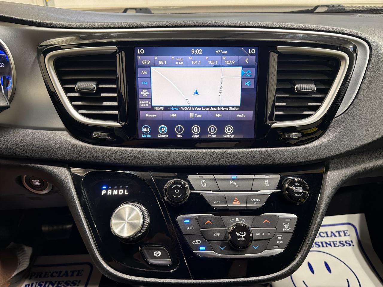Chrysler Pacifica Touring FWD 2020