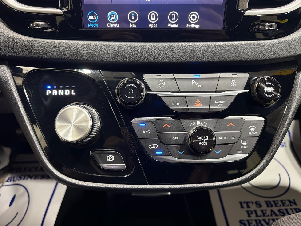 Chrysler Pacifica Touring FWD 2020