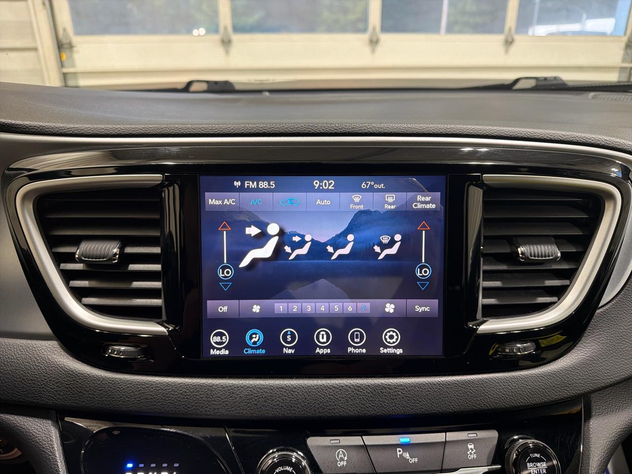 Chrysler Pacifica Touring FWD 2020