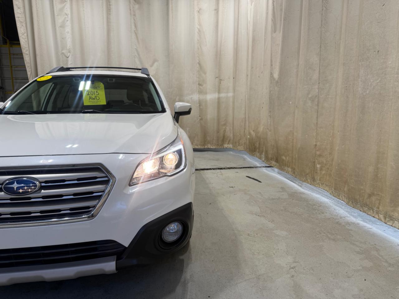 Subaru Outback 4dr Wgn 2.5i Limited 2015