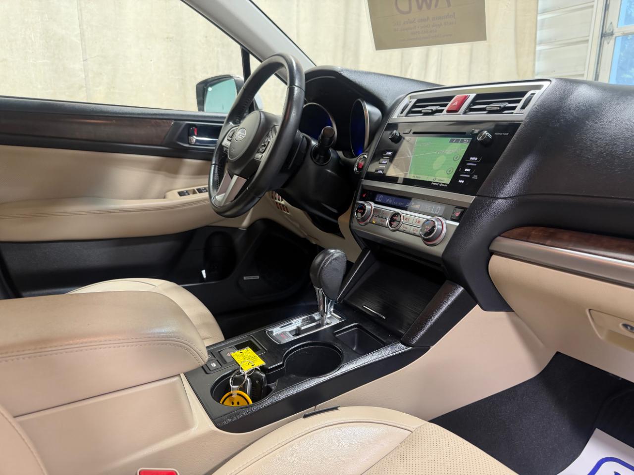 Subaru Outback 4dr Wgn 2.5i Limited 2015