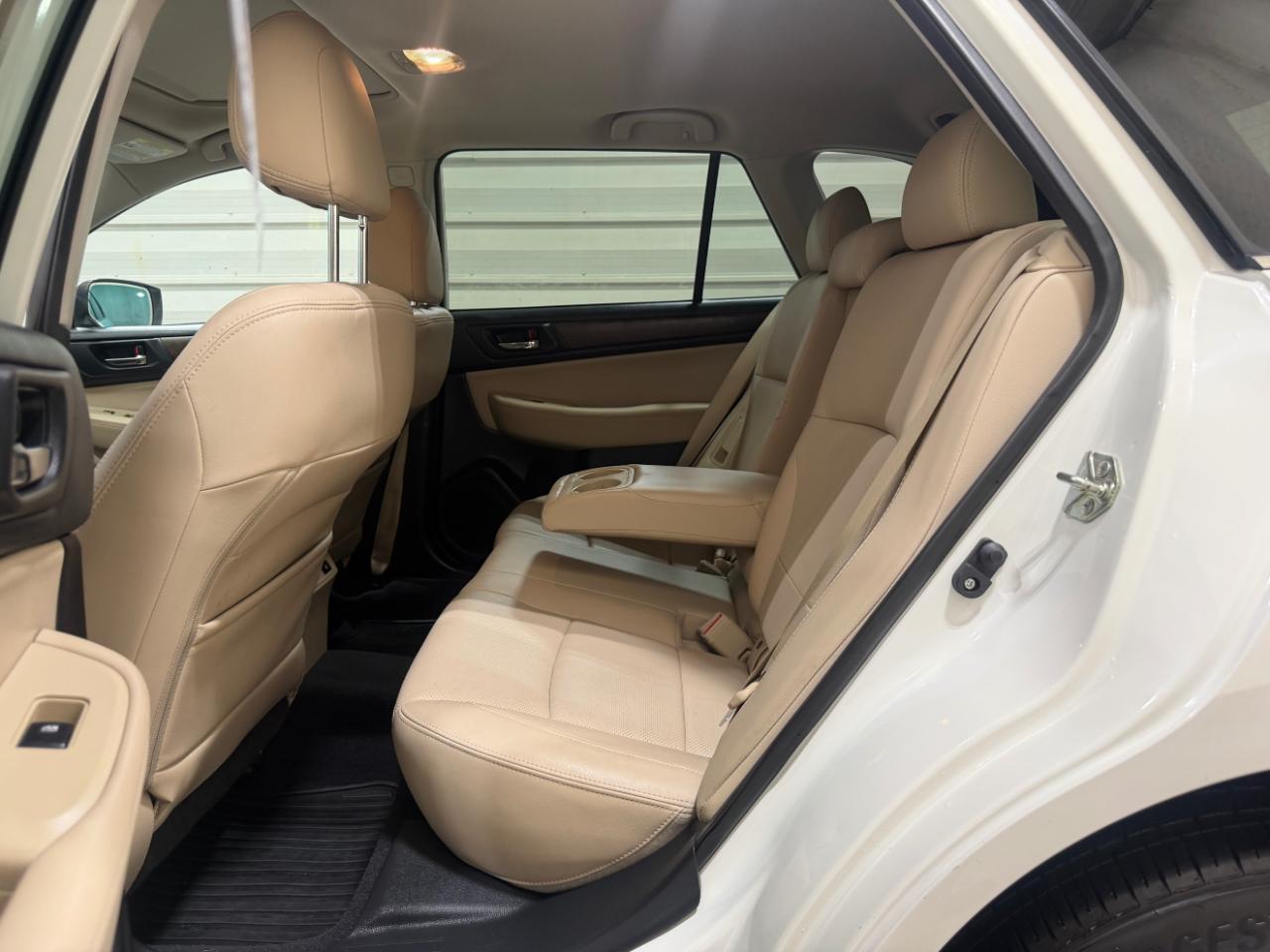 Subaru Outback 4dr Wgn 2.5i Limited 2015