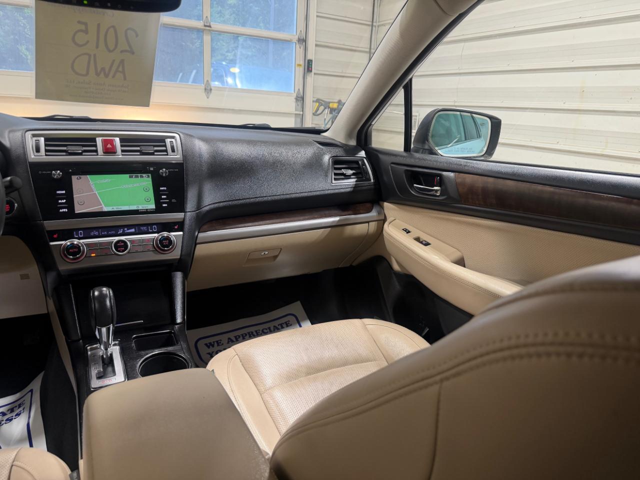 Subaru Outback 4dr Wgn 2.5i Limited 2015