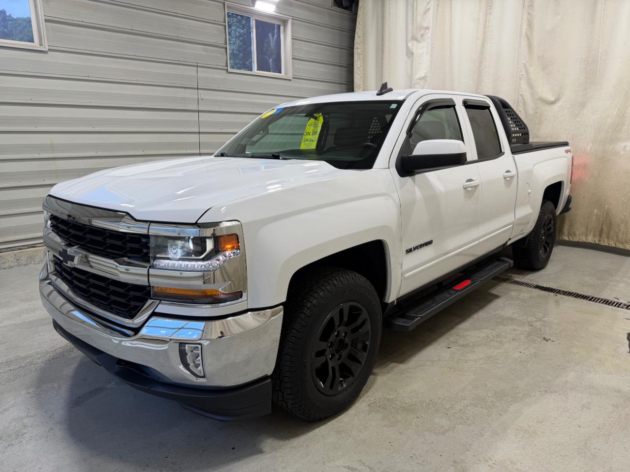 Chevrolet Silverado 1500 4WD Double Cab 143.5" LT w/1LT 2017
