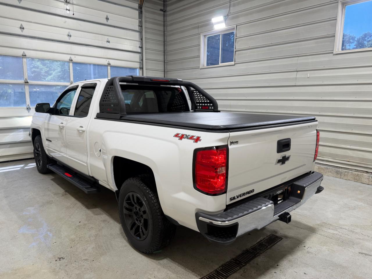 Chevrolet Silverado 1500 4WD Double Cab 143.5" LT w/1LT 2017