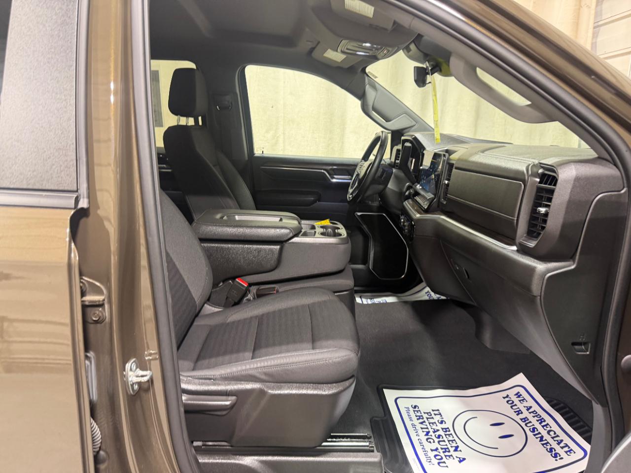 Chevrolet Silverado 1500 4WD Crew Cab 147" LT w/2FL 2023