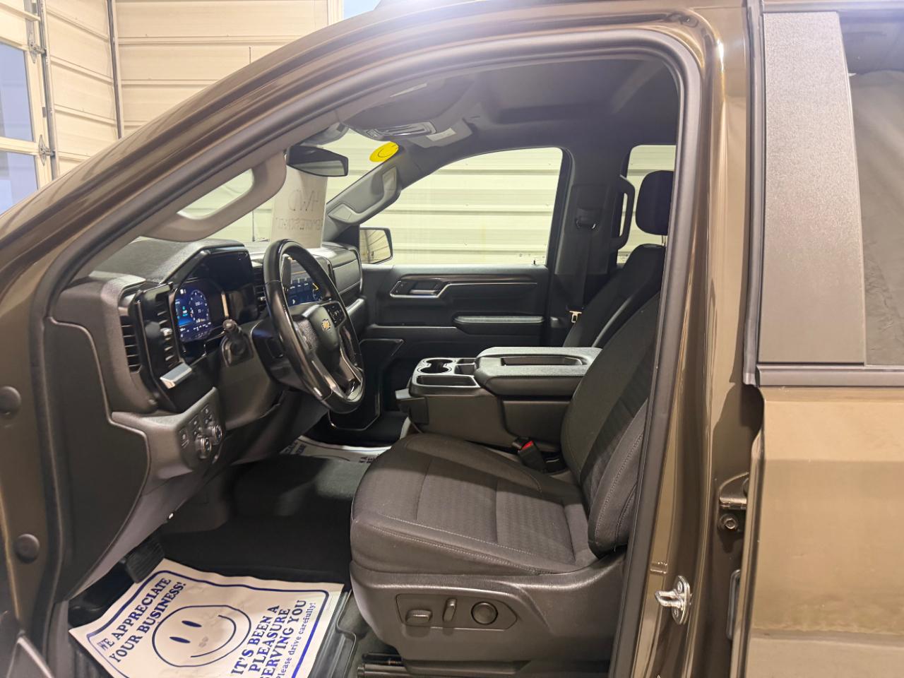 Chevrolet Silverado 1500 4WD Crew Cab 147" LT w/2FL 2023