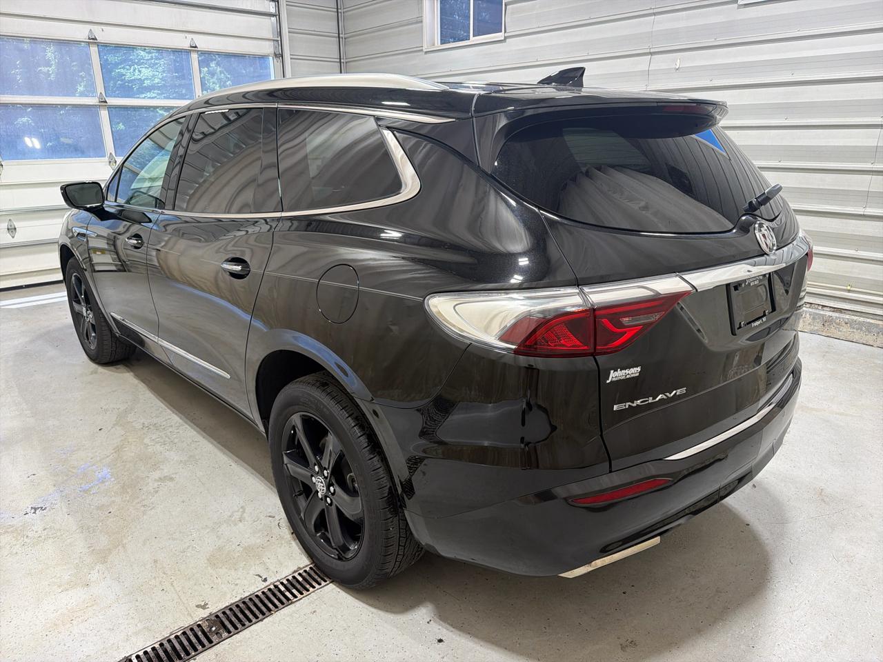 Buick Enclave FWD 4dr Essence 2023