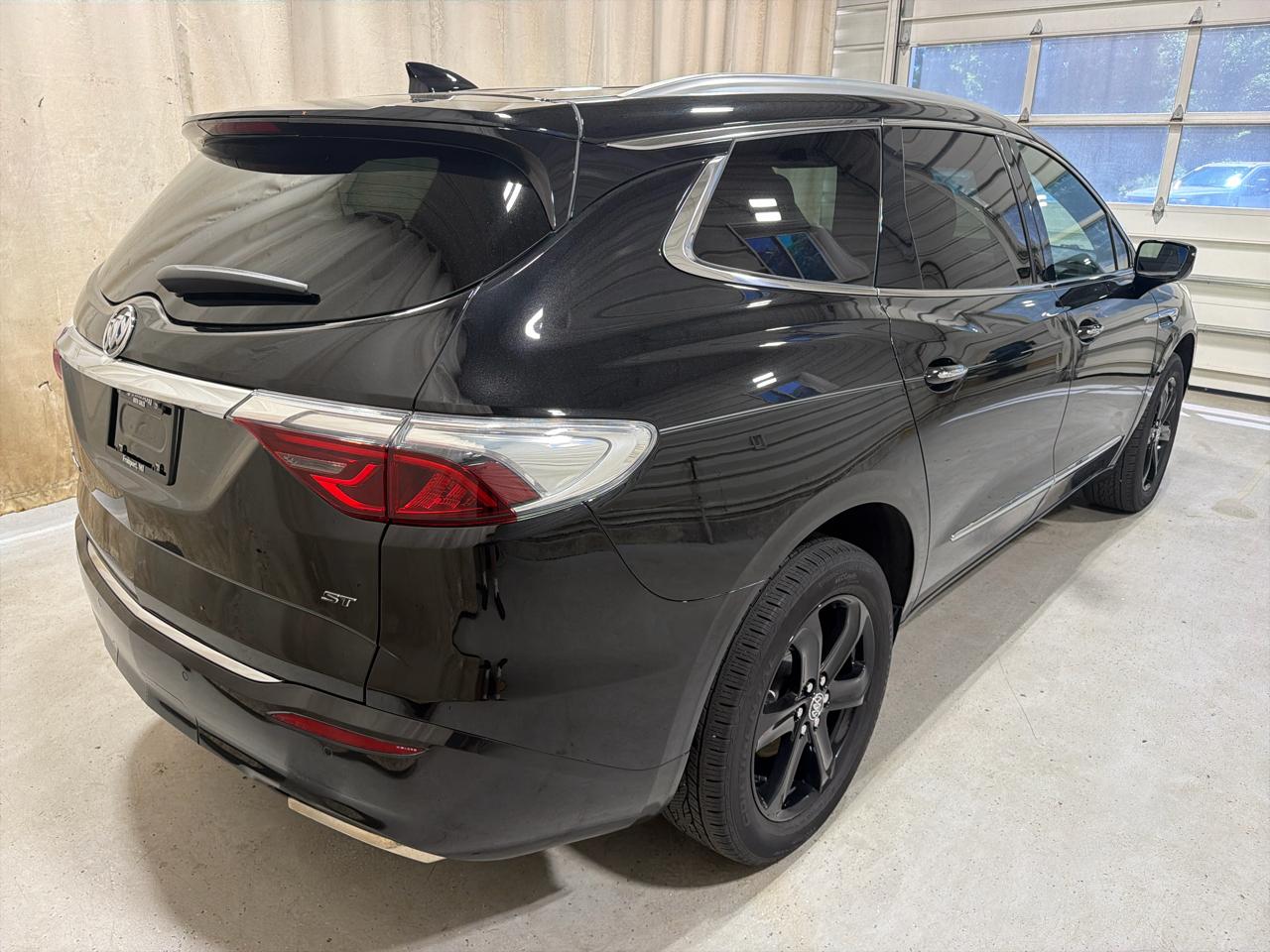 Buick Enclave FWD 4dr Essence 2023