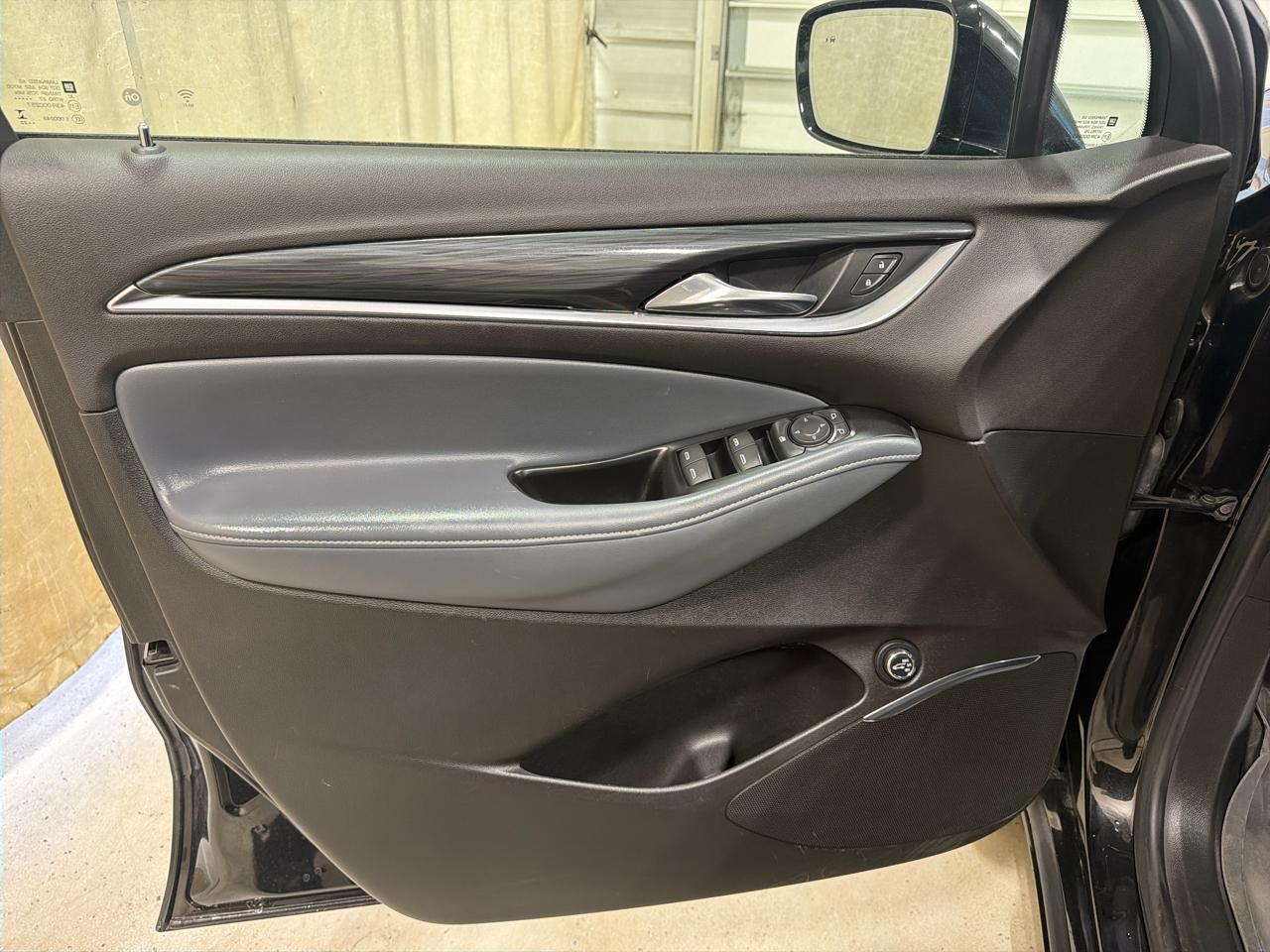 Buick Enclave FWD 4dr Essence 2023