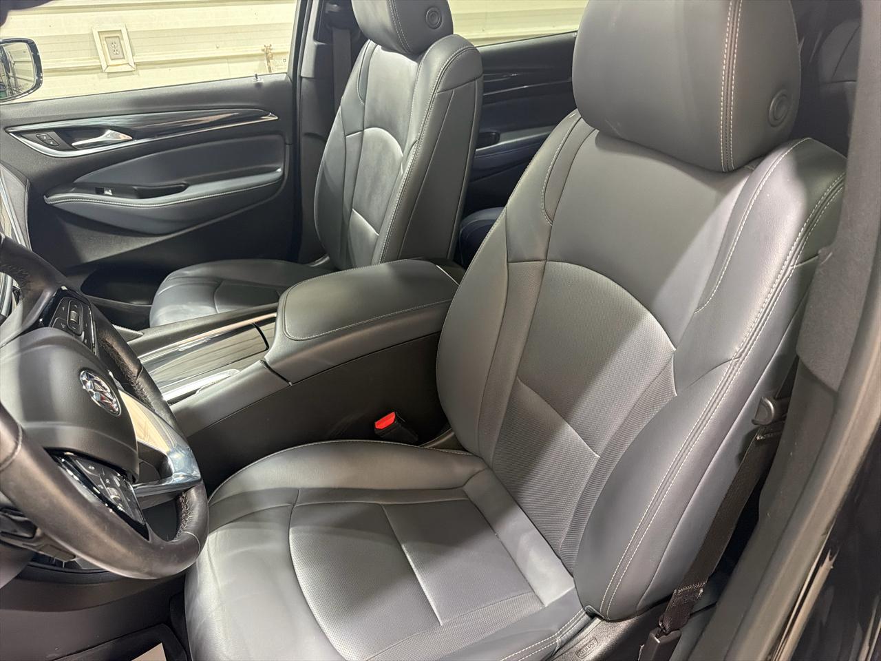 Buick Enclave FWD 4dr Essence 2023