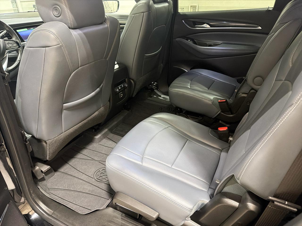 Buick Enclave FWD 4dr Essence 2023
