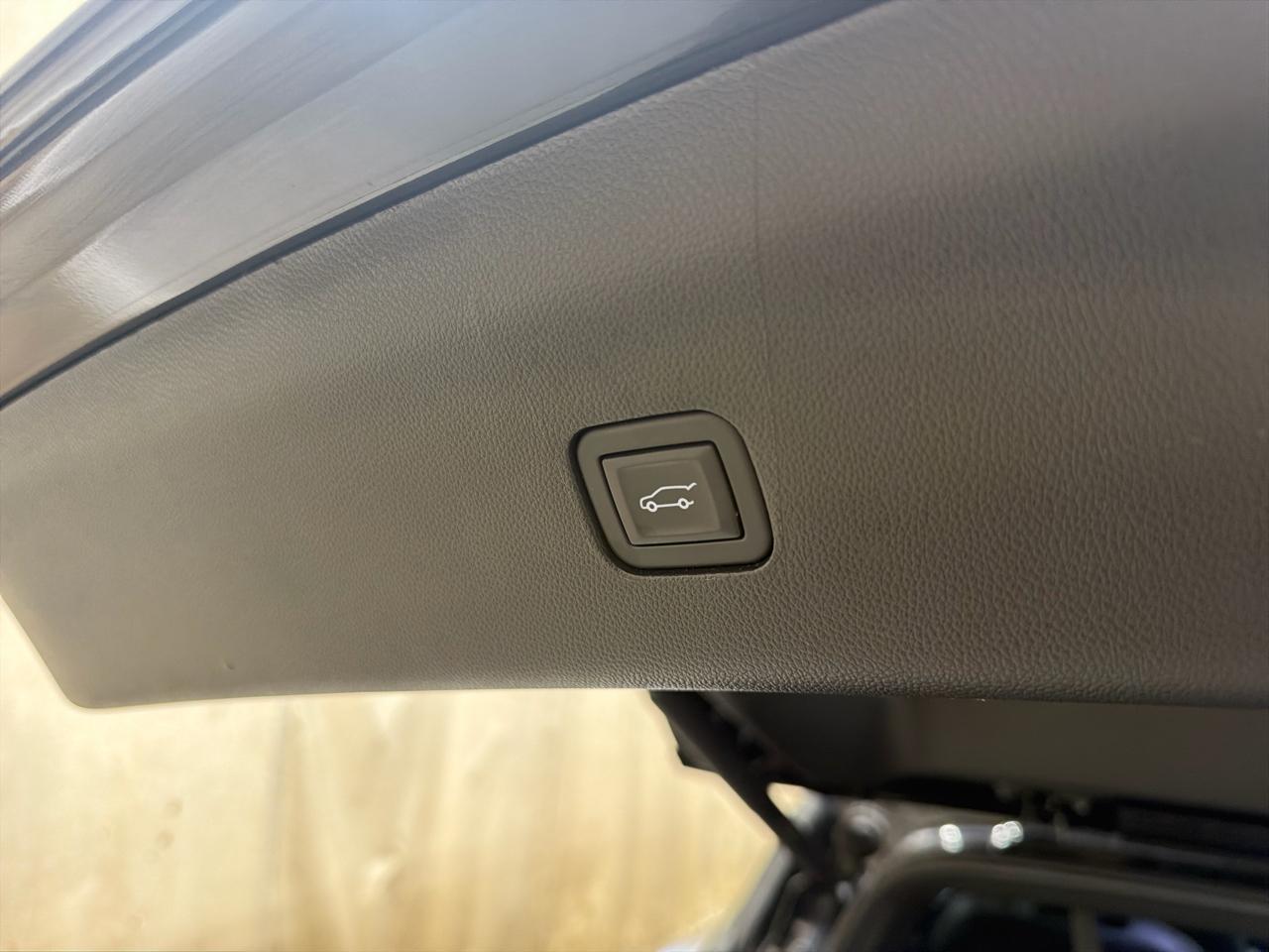 Buick Enclave FWD 4dr Essence 2023