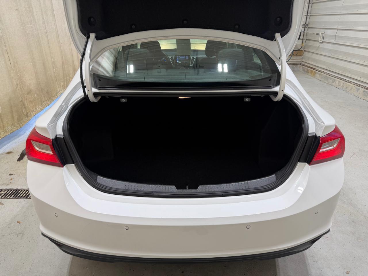 Chevrolet Malibu 4dr Sdn LS w/1FL 2024