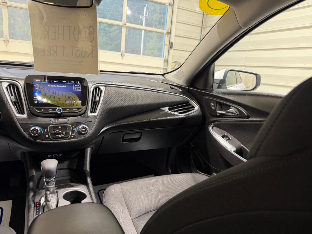 Chevrolet Malibu 4dr Sdn LS w/1FL 2024
