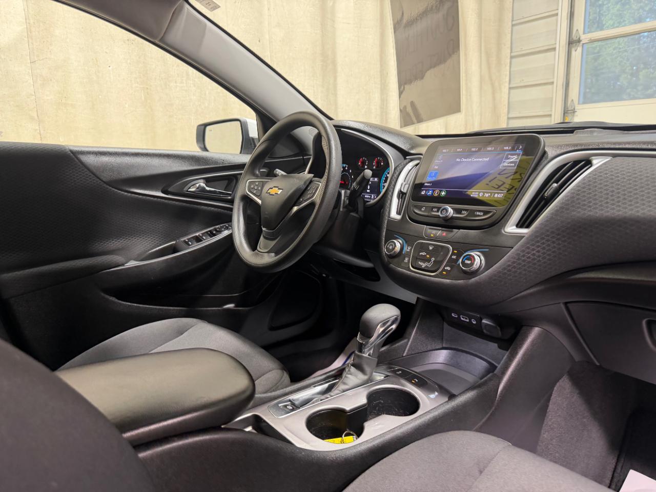 Chevrolet Malibu 4dr Sdn LS w/1FL 2024