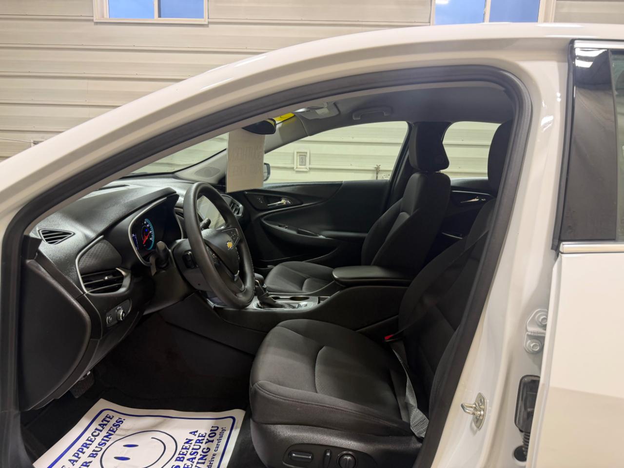 Chevrolet Malibu 4dr Sdn LS w/1FL 2024