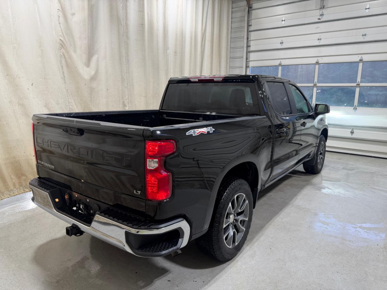 Chevrolet Silverado 1500 4WD Crew Cab 147" LT w/2FL 2024