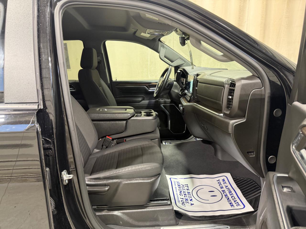 Chevrolet Silverado 1500 4WD Crew Cab 147" LT w/2FL 2024