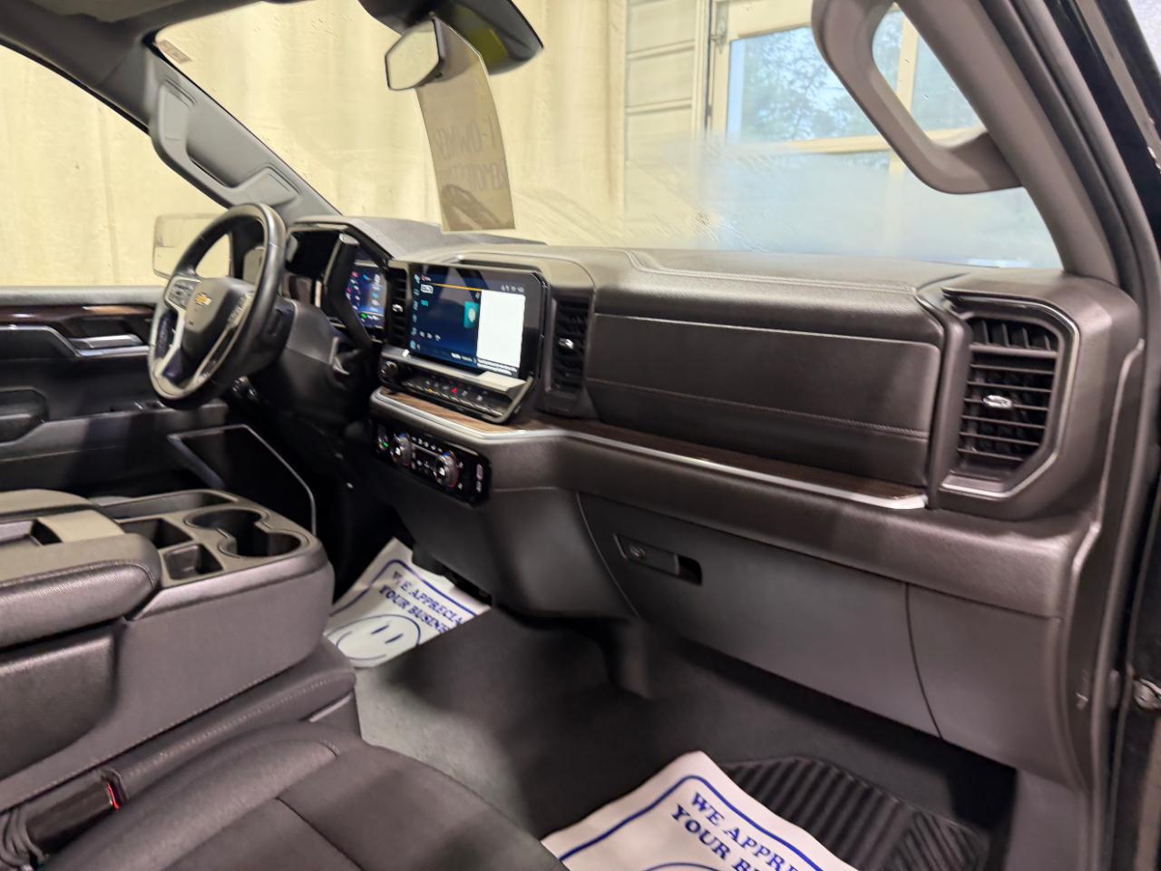 Chevrolet Silverado 1500 4WD Crew Cab 147" LT w/2FL 2024