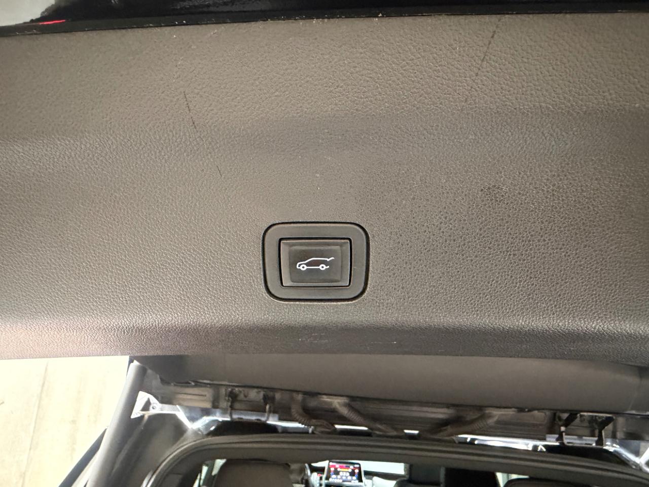 Chevrolet Tahoe 4WD 4dr LT 2021