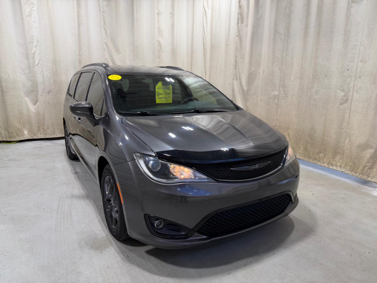 Chrysler Pacifica Touring L Plus FWD 2020