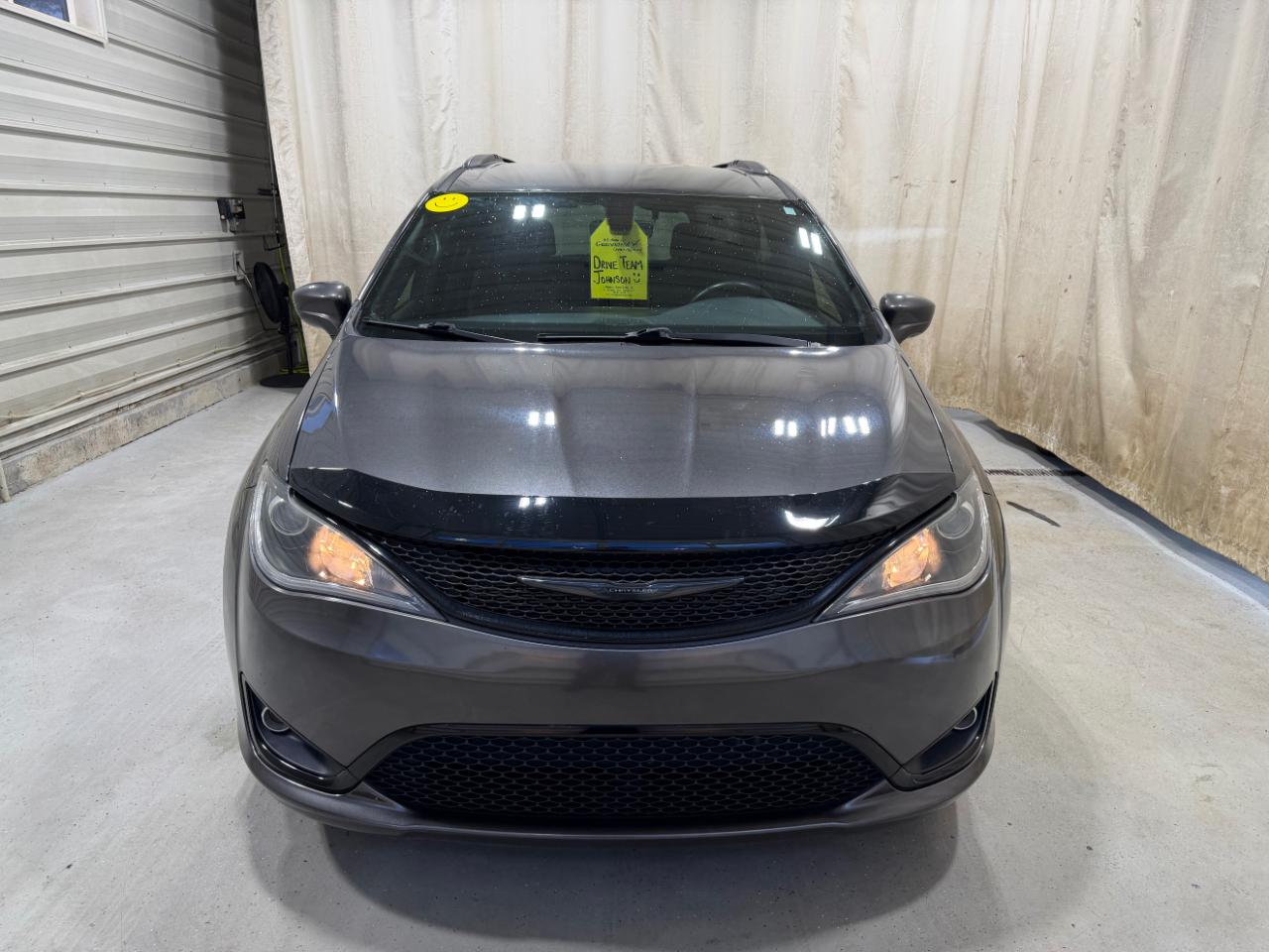 Chrysler Pacifica Touring L Plus FWD 2020