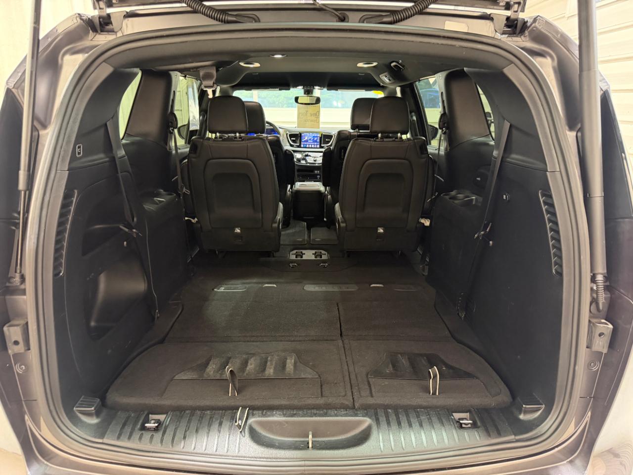 Chrysler Pacifica Touring L Plus FWD 2020