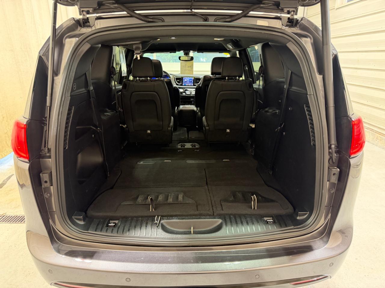 Chrysler Pacifica Touring L Plus FWD 2020