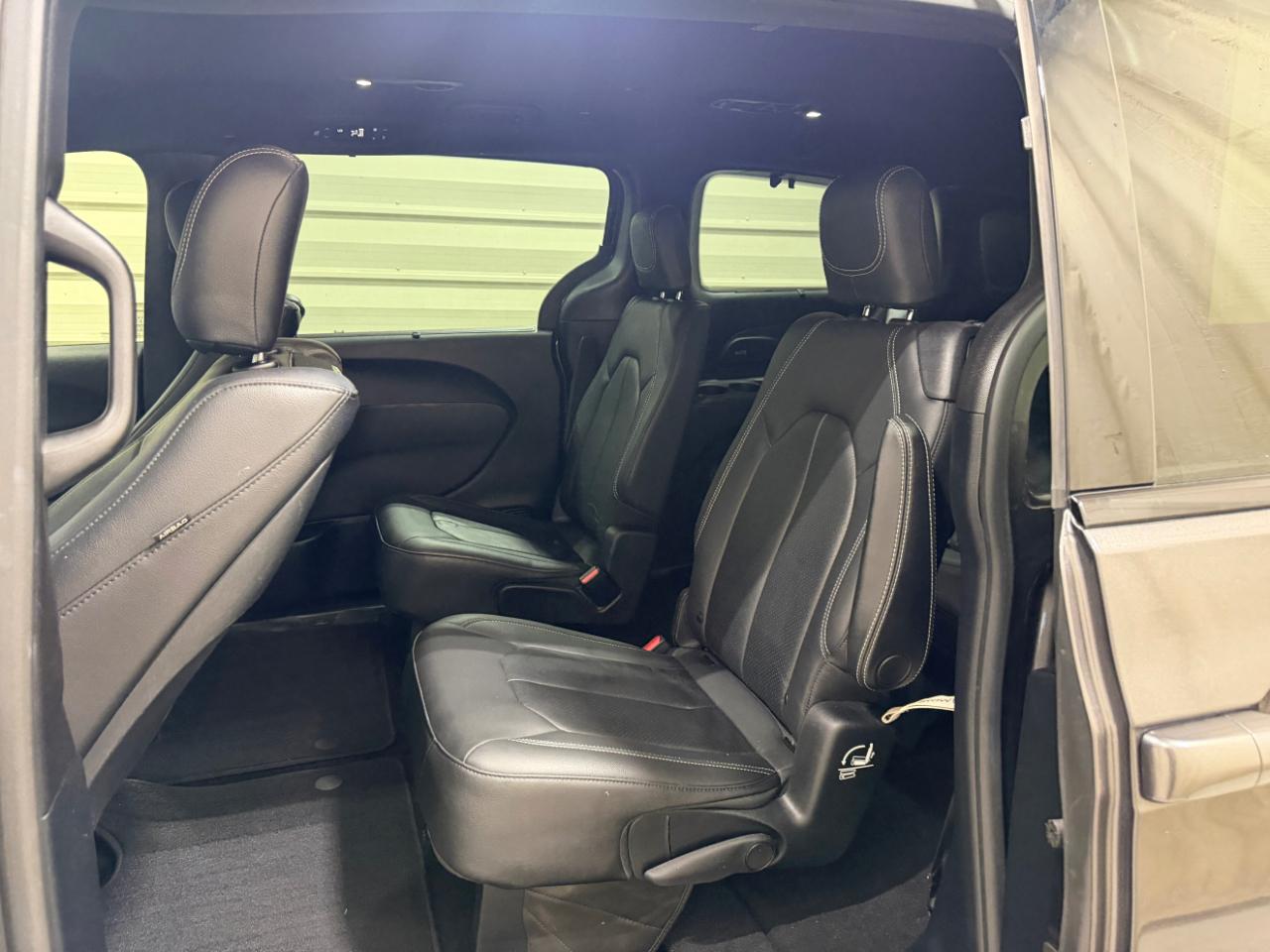 Chrysler Pacifica Touring L Plus FWD 2020