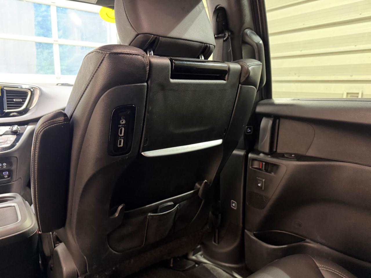 Chrysler Pacifica Touring L Plus FWD 2020