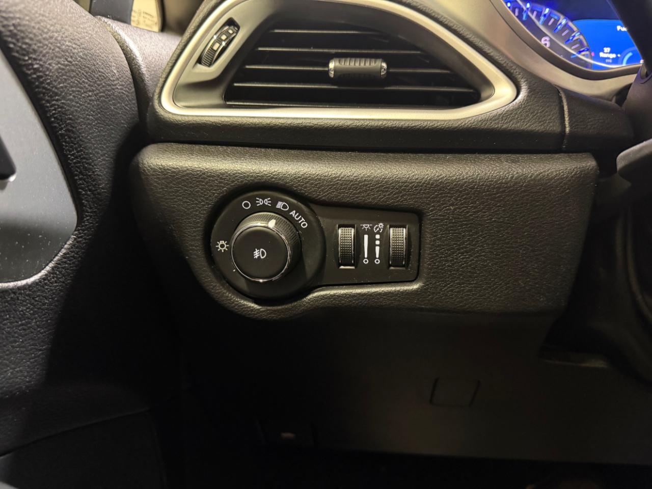Chrysler Pacifica Touring L Plus FWD 2020