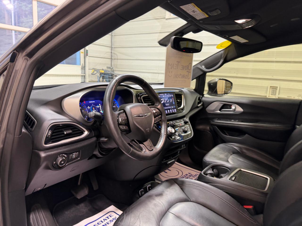 Chrysler Pacifica Touring L Plus FWD 2020
