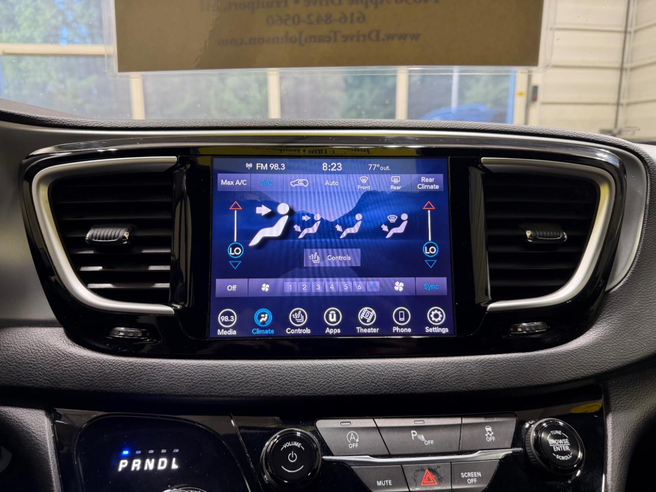 Chrysler Pacifica Touring L Plus FWD 2020