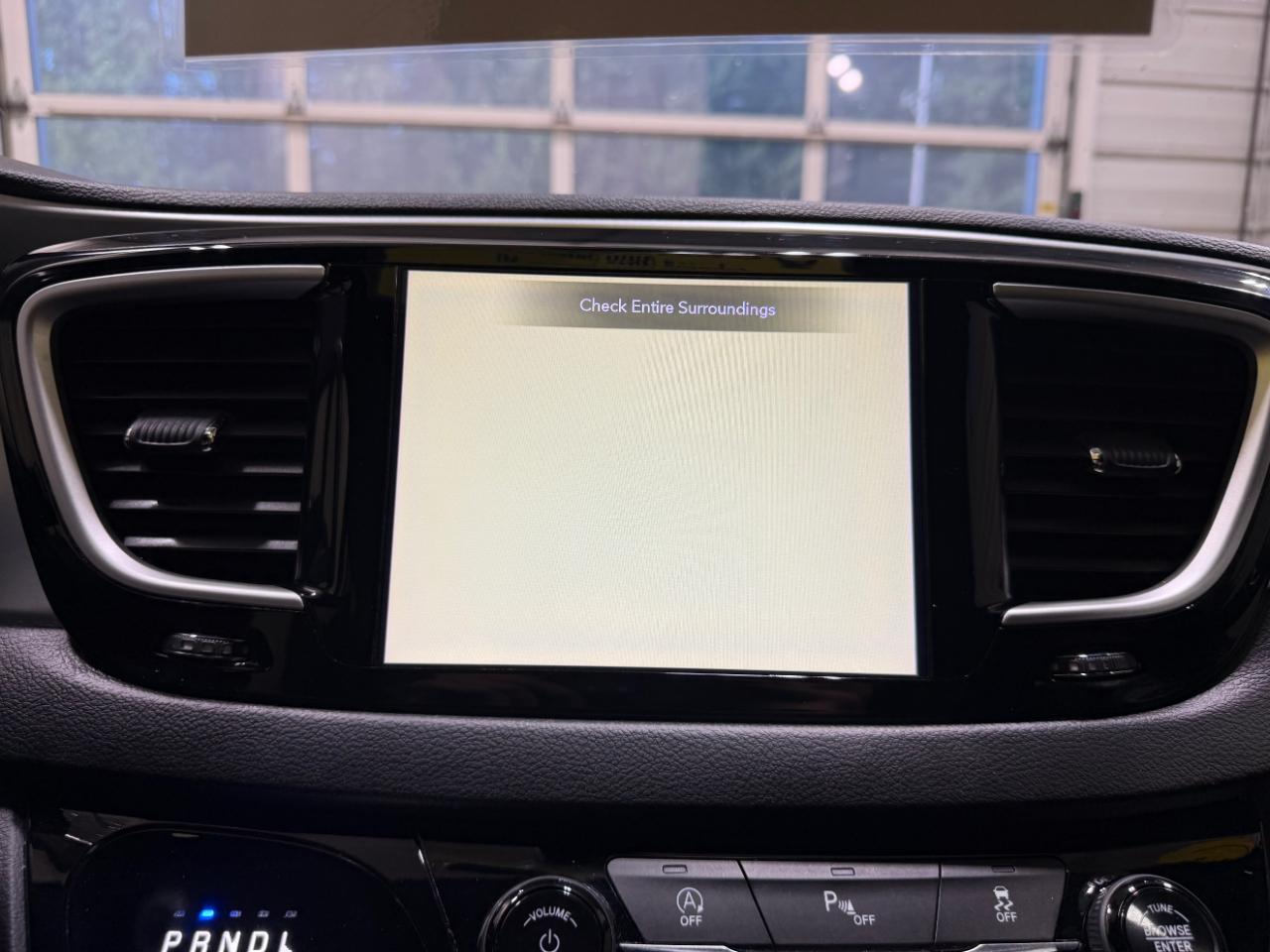 Chrysler Pacifica Touring L Plus FWD 2020