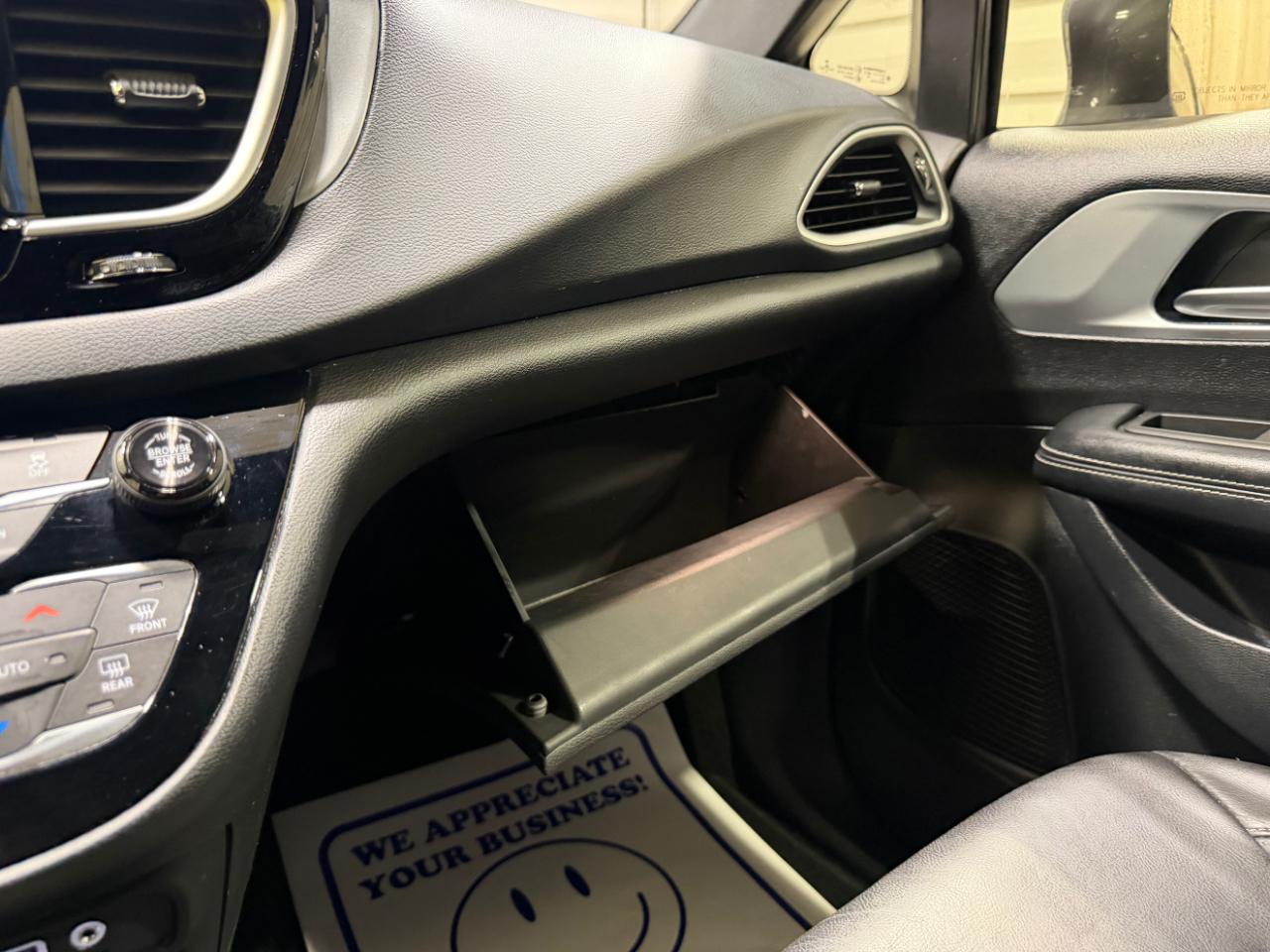 Chrysler Pacifica Touring L Plus FWD 2020