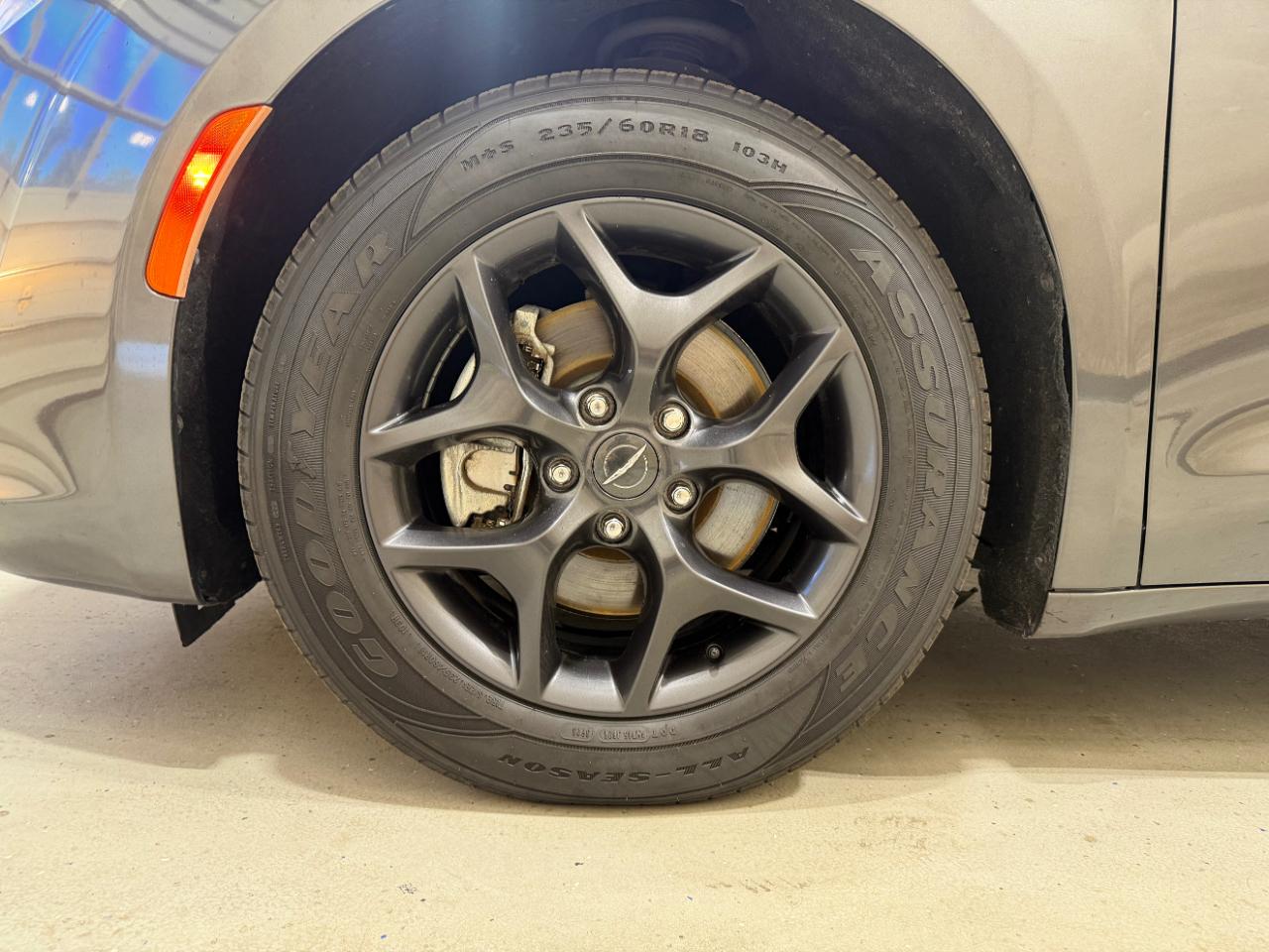Chrysler Pacifica Touring L Plus FWD 2020