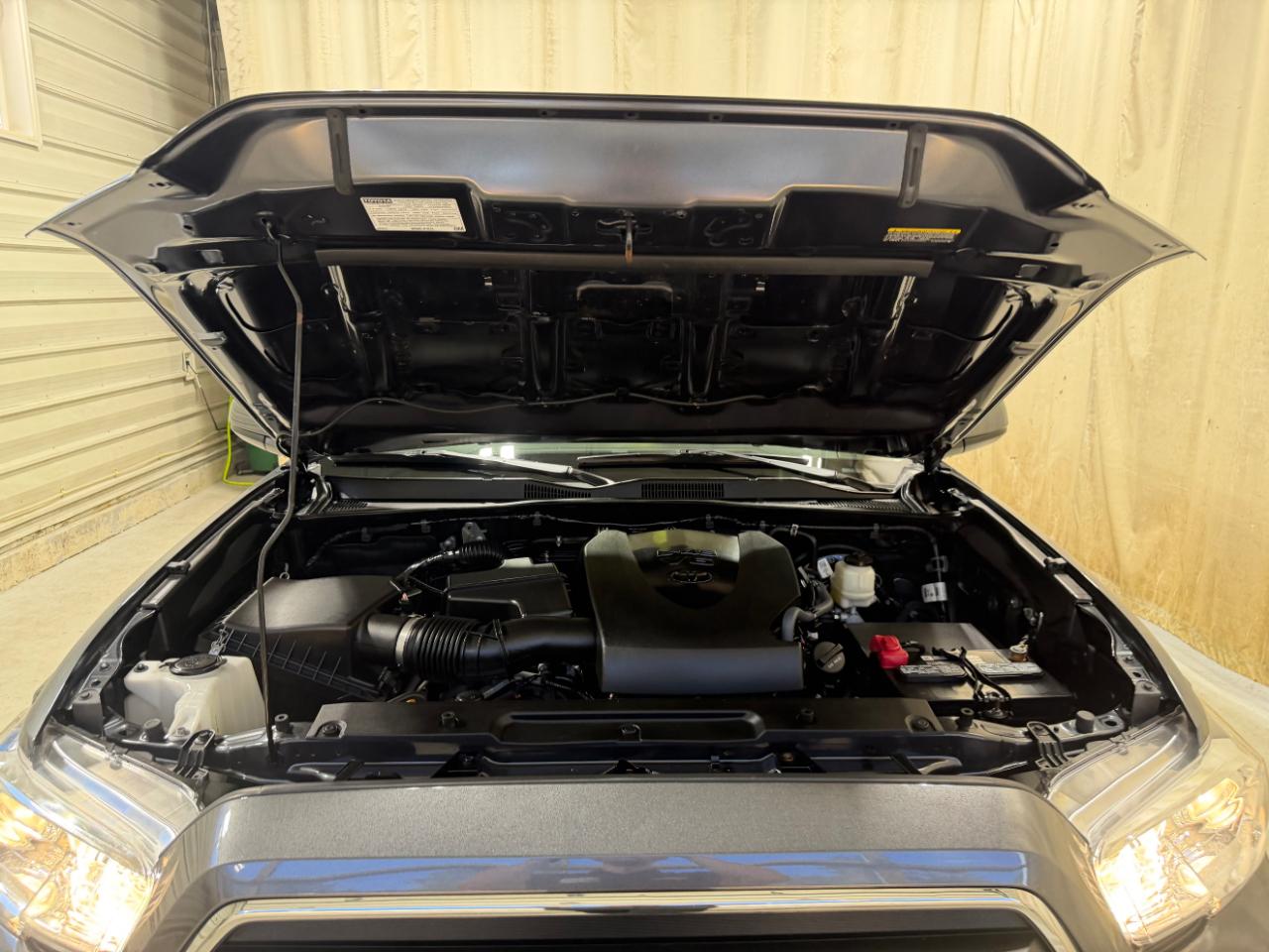 Toyota Tacoma 4WD SR5 Double Cab 5' Bed V6 AT (Natl) 2020