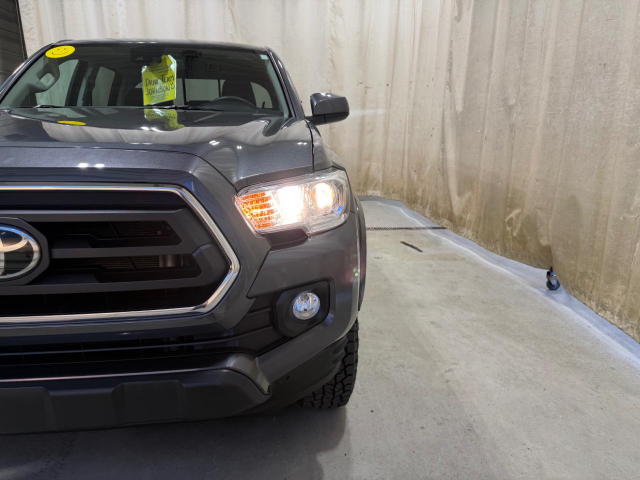 Toyota Tacoma 4WD SR5 Double Cab 5' Bed V6 AT (Natl) 2020