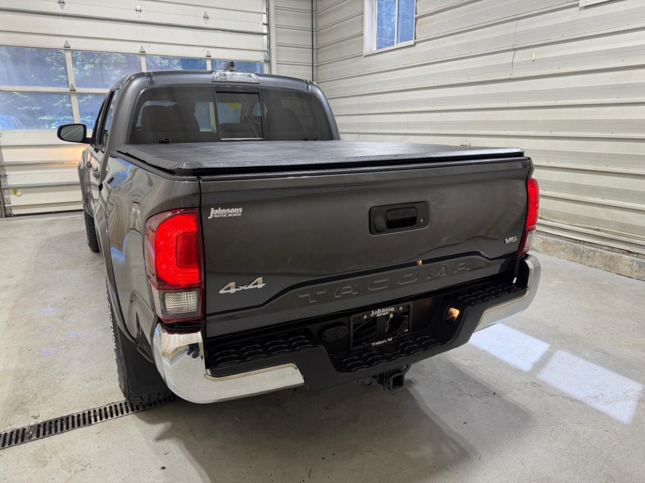 Toyota Tacoma 4WD SR5 Double Cab 5' Bed V6 AT (Natl) 2020