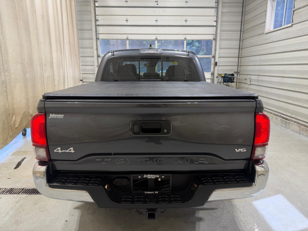 Toyota Tacoma 4WD SR5 Double Cab 5' Bed V6 AT (Natl) 2020