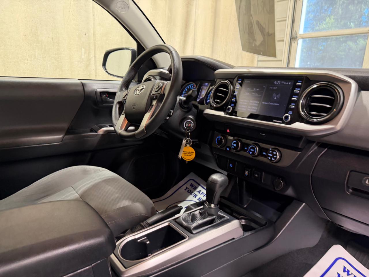 Toyota Tacoma 4WD SR5 Double Cab 5' Bed V6 AT (Natl) 2020