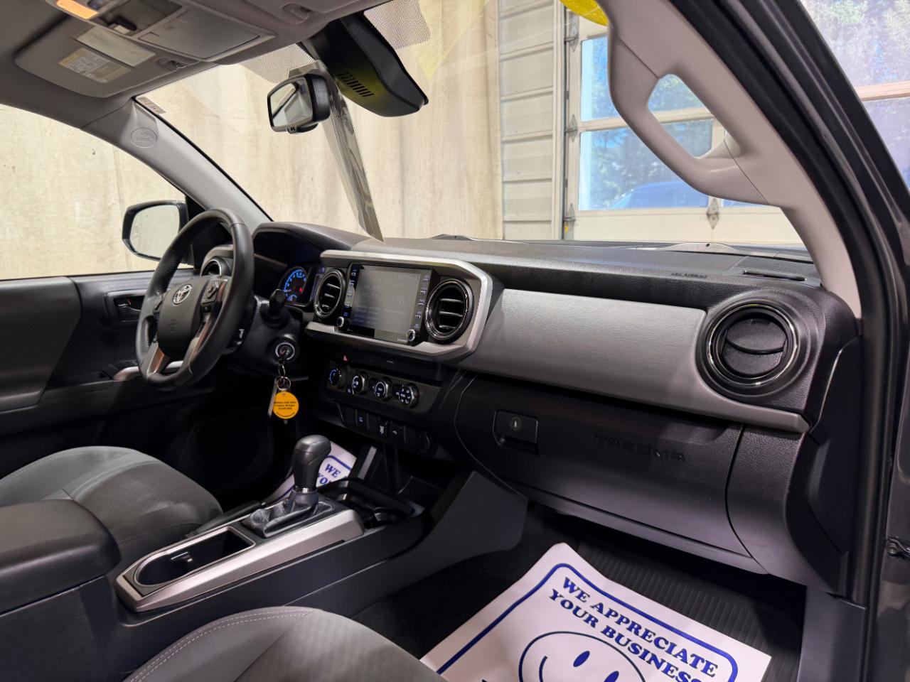 Toyota Tacoma 4WD SR5 Double Cab 5' Bed V6 AT (Natl) 2020